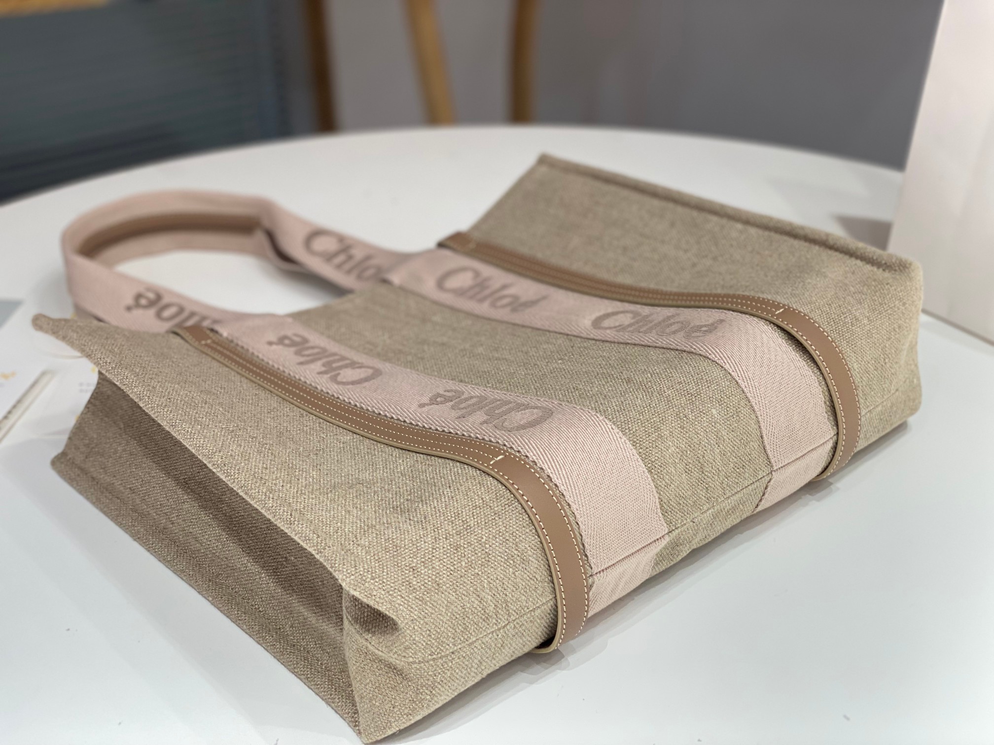Chloe Large Woody Tote Bag In Linen 